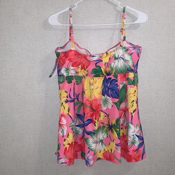 NWT IN GEAR TANKINI TOP - Picture 4 of 6